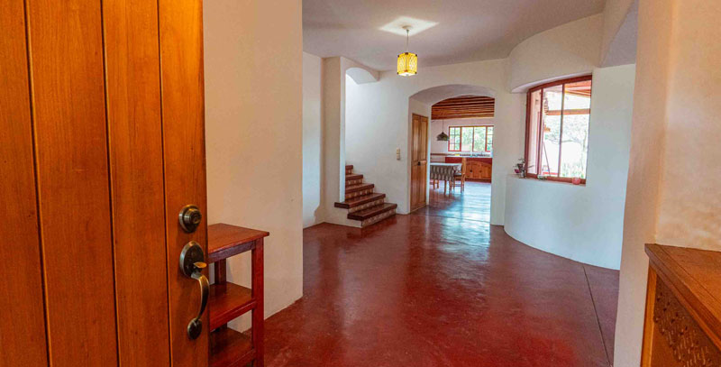 San Felipe del Agua Oaxaca mediterranean church style mansion house for sale foyer with arches