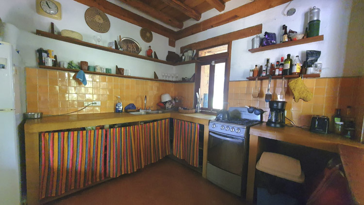 4	Kitchen with colonial tiles