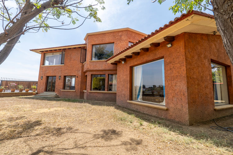 Exterior of home for sale Puente de Piedra fraccionamiento of San Felipe del Agua in Oaxaca 