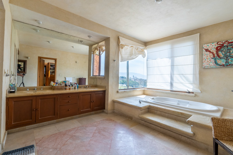 Full bath with jacuzzi tub and tile work