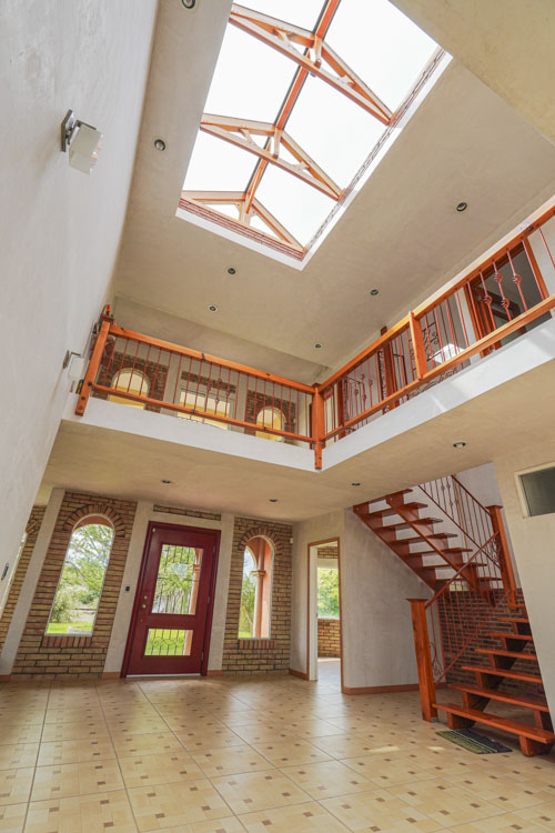 house for sale in Tlalixtac skylight and interior balcony over living room