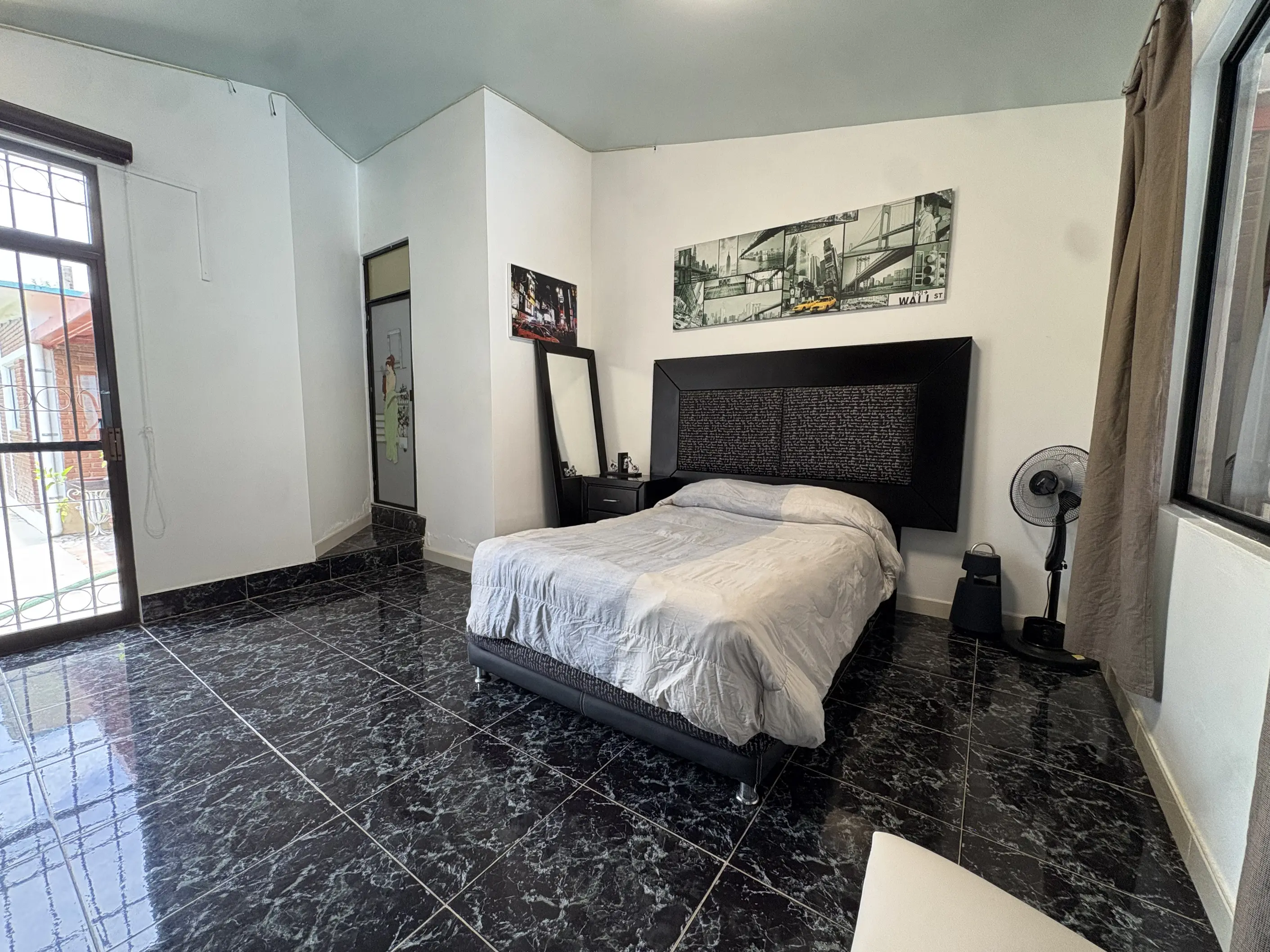 Spacious House with Apartments and Extensive Gardens in El Tule Image 5