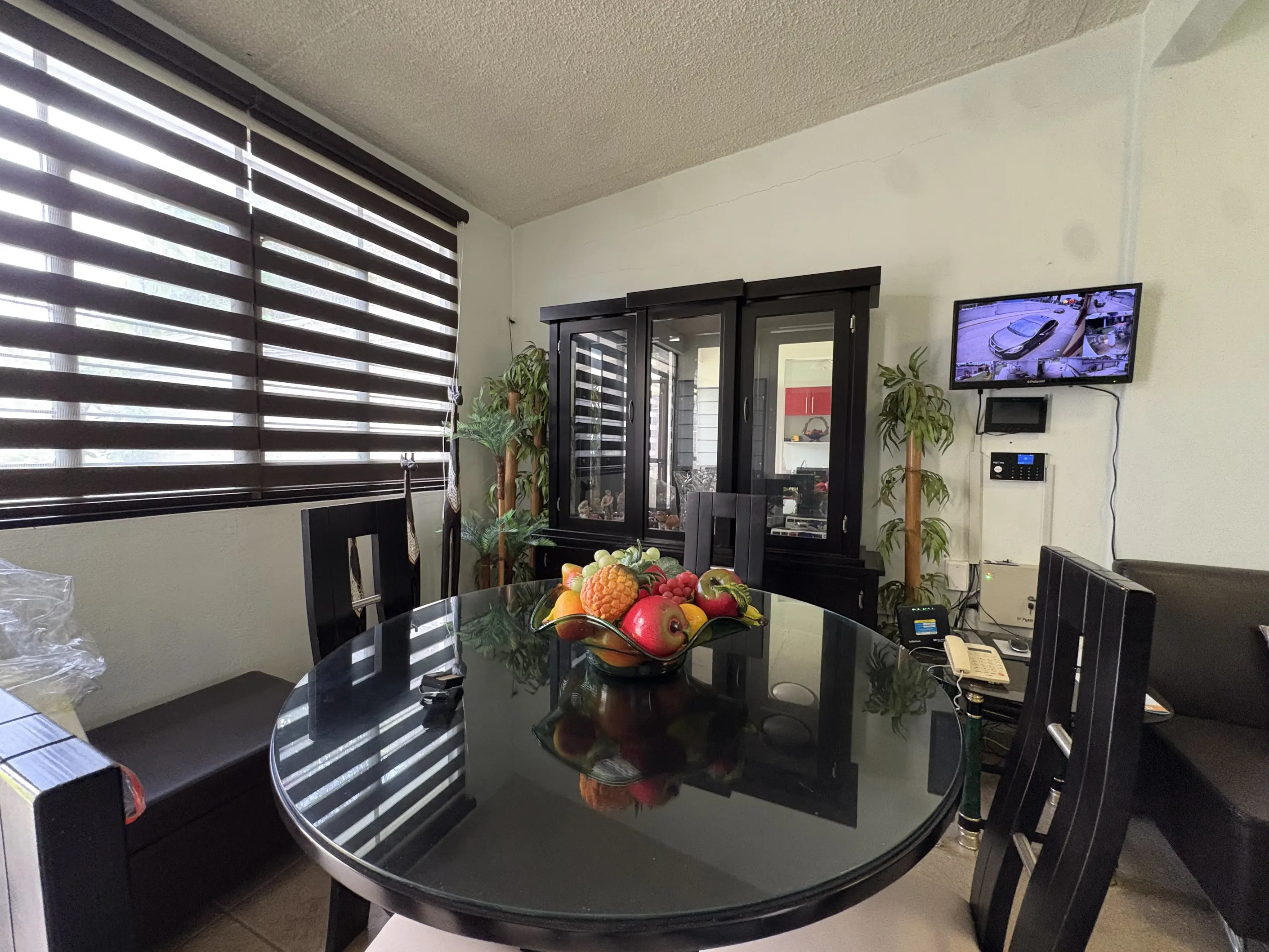 Spacious House with Apartments and Extensive Gardens in El Tule Image 9