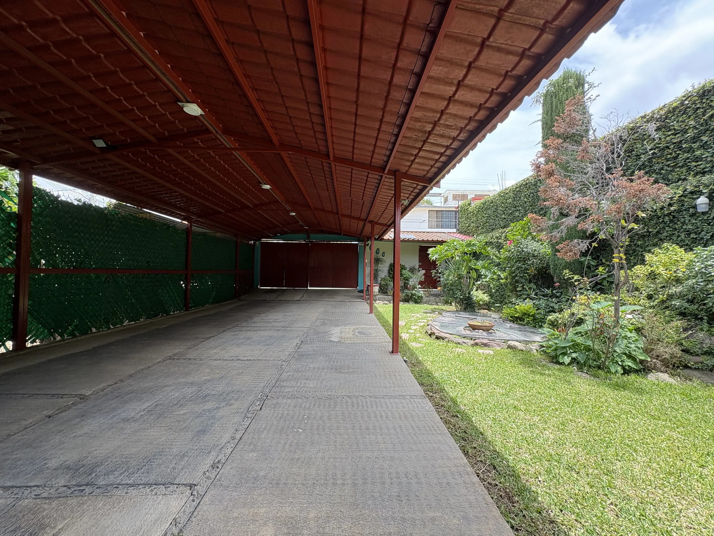 Spacious House with Apartments and Extensive Gardens in El Tule Image 11